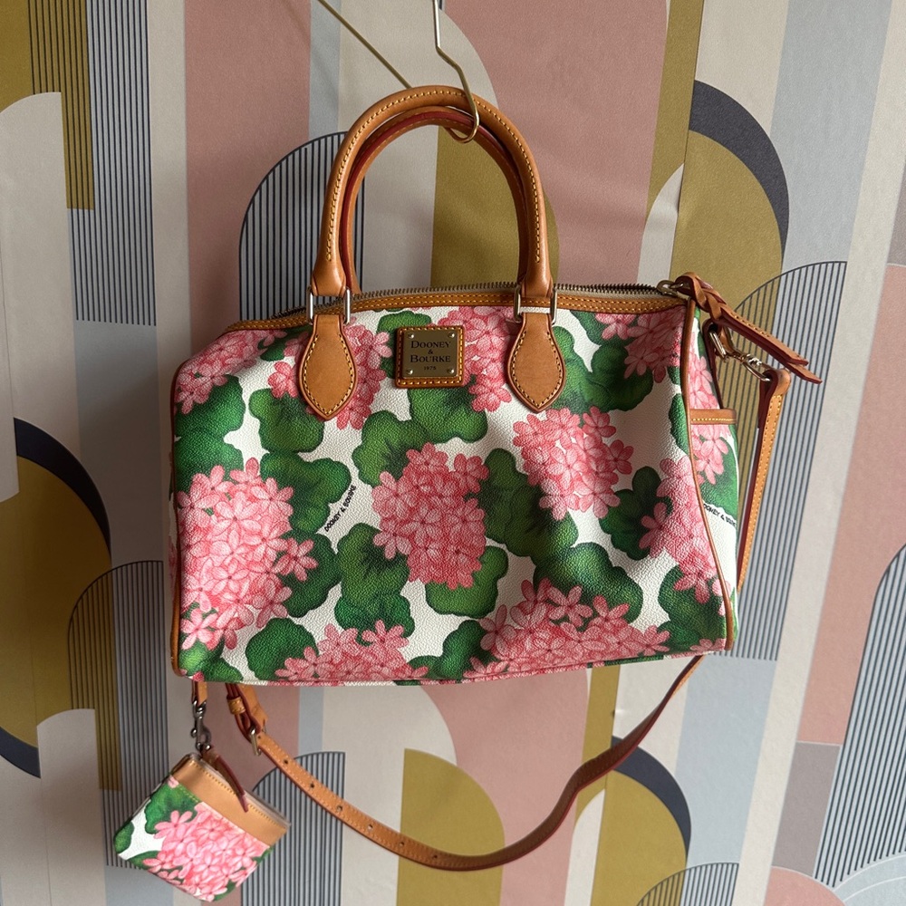 Dooney & Bourke Pink Floral Women's Bag - Picture 4 of 6